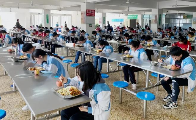 深圳食堂承包公司如何通過食物進行補脾又養胃